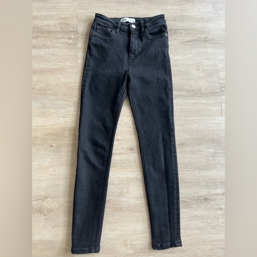 Zara Black Skinny Jeans Classic Fit SZ 4